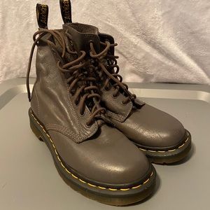Dr Martens Soft Gray Leather Combat Boots 8